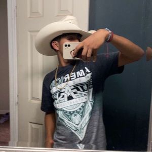 Meet your Posher, Juan